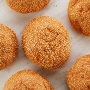 Goodness Grains Burger Bun with Sesame Seeds GF 30x80 GM